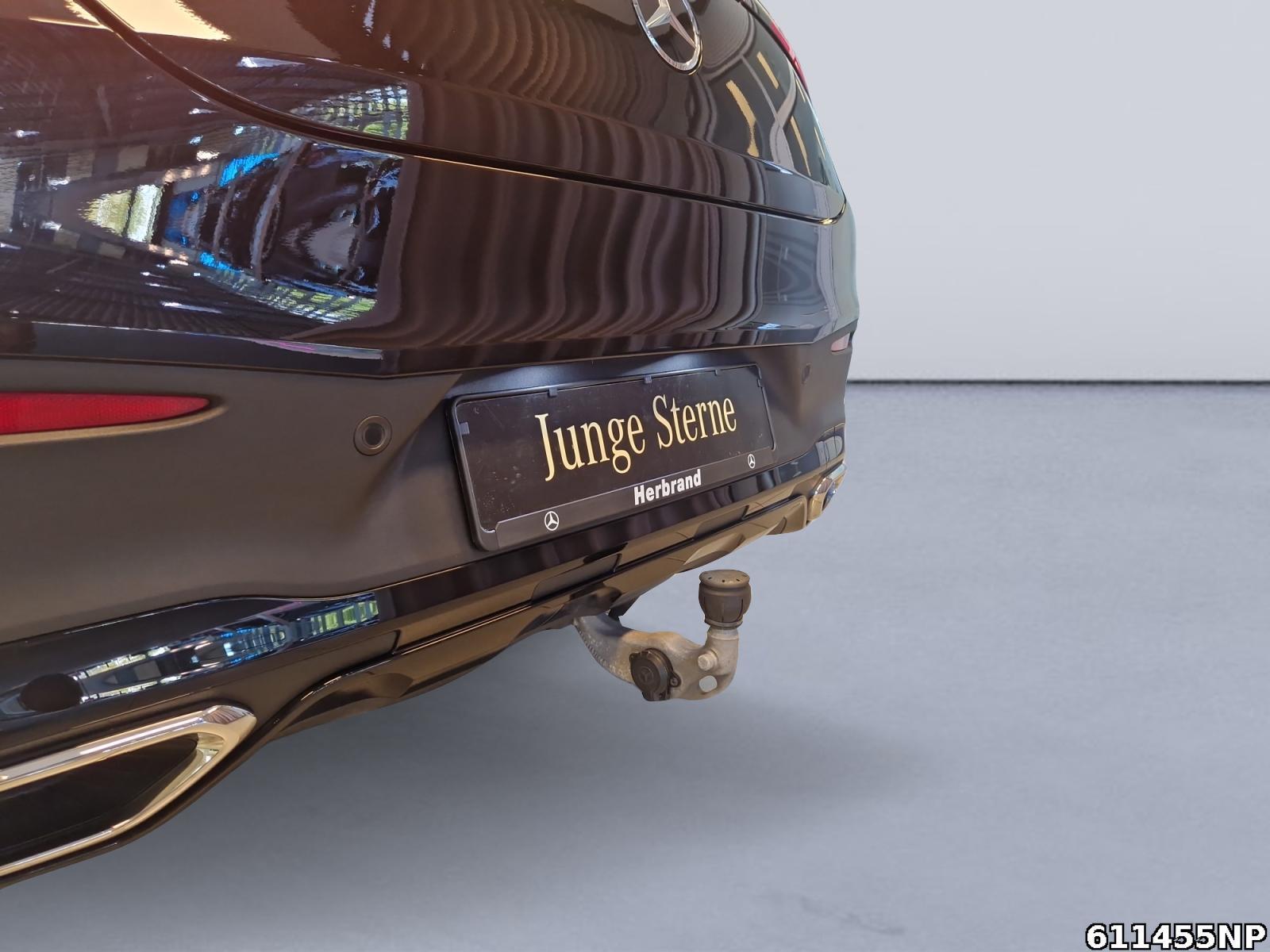 Fahrzeugabbildung Mercedes-Benz GLC 300 4M AMG Coupé Burmester Pano DigitalLight