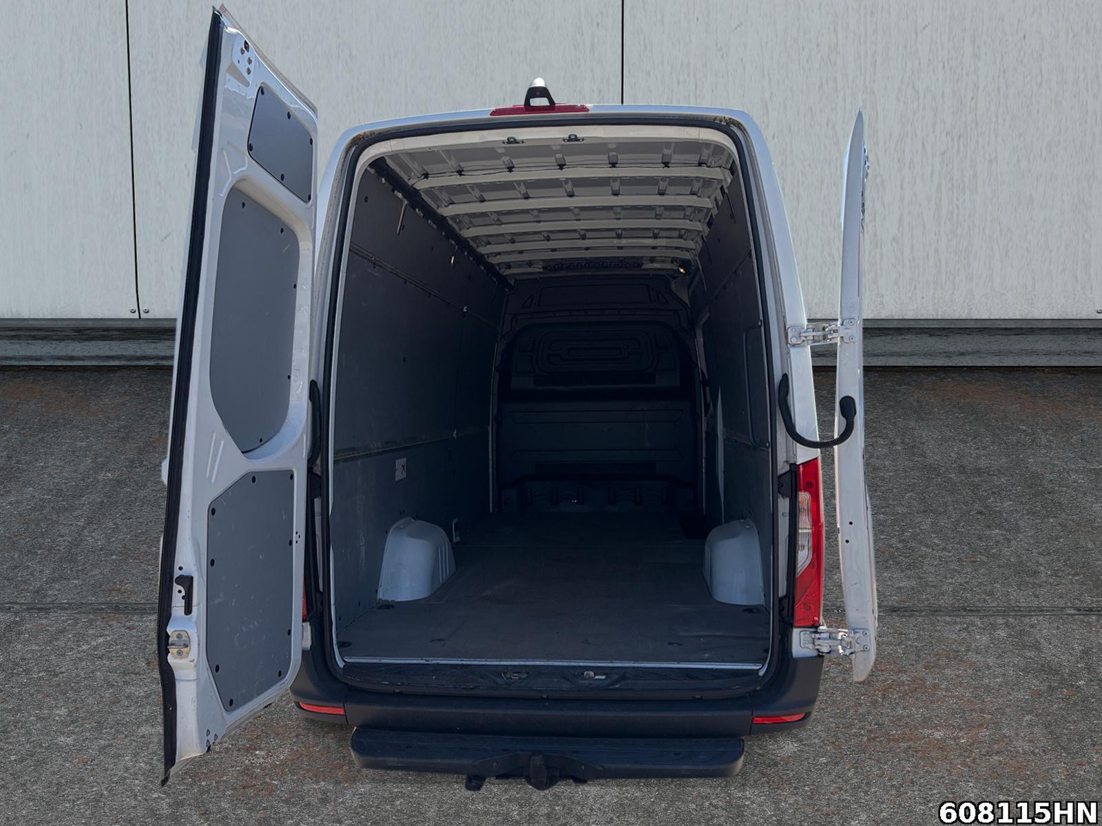 Fahrzeugabbildung Mercedes-Benz Sprinter 317 CDI *Maxi*Klima*Kamera*AHK*MBUX*