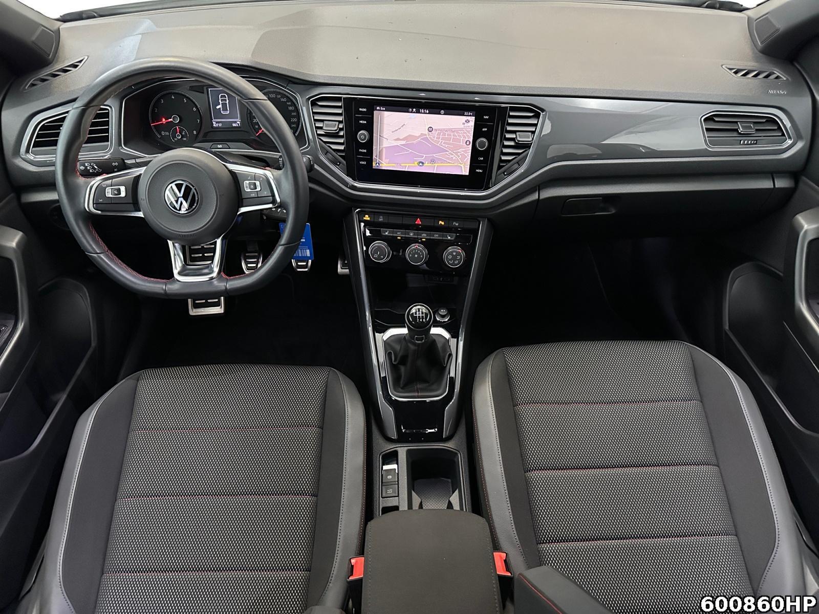 Fahrzeugabbildung Volkswagen T-Roc 1,5 Sport TSI R-Line Kamera Allwetterreif.