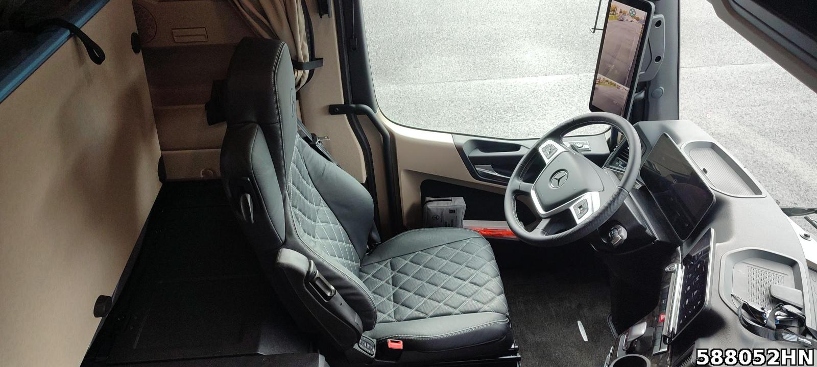 Fahrzeugabbildung Mercedes-Benz ACTROS 1851 LS ProCabin, Gigaspace, Alufelgen
