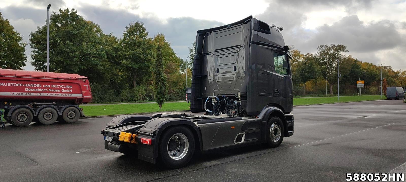 Fahrzeugabbildung Mercedes-Benz ACTROS 1851 LS ProCabin, Gigaspace, Alufelgen