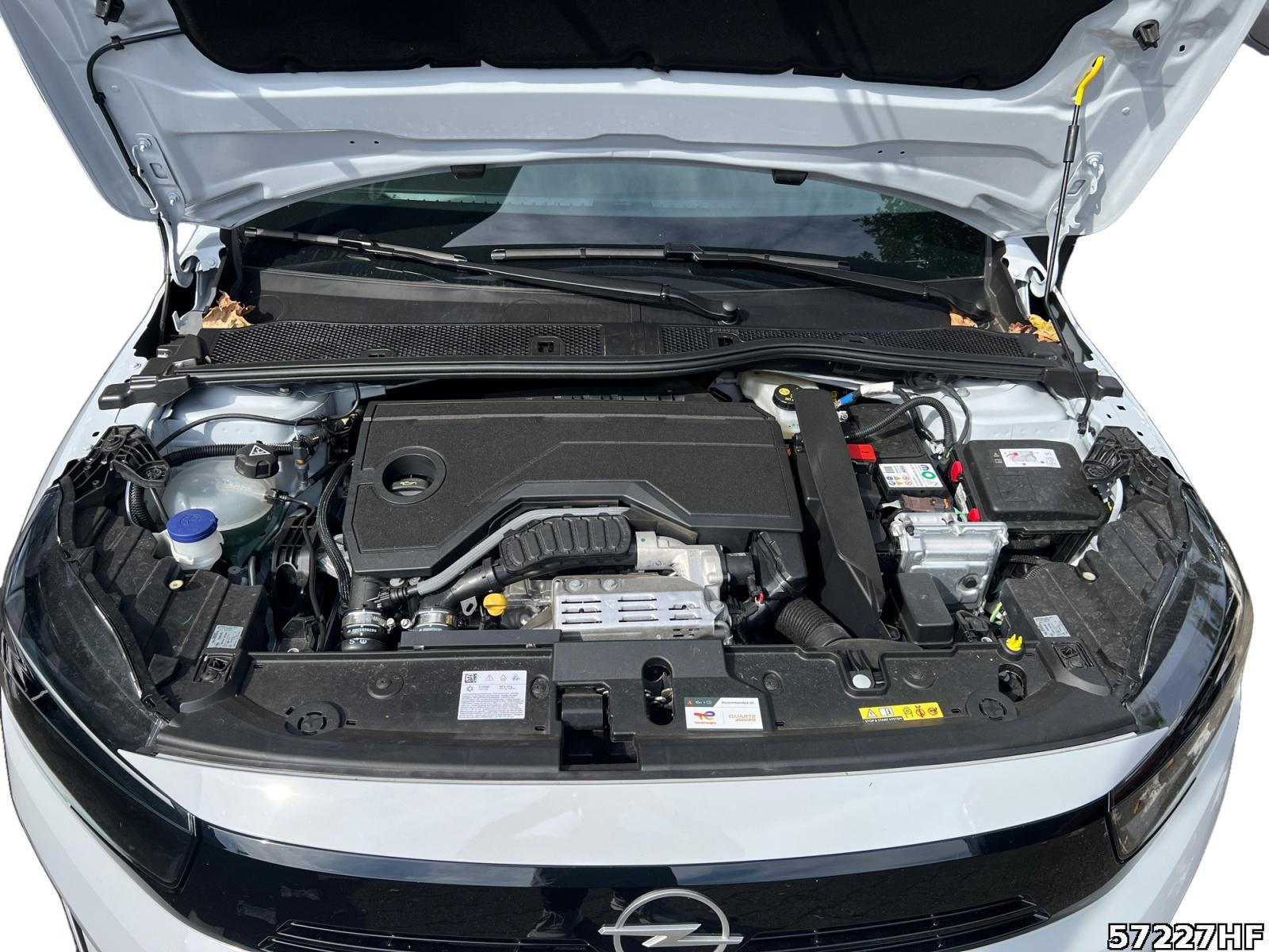 Fahrzeugabbildung Opel Corsa Edition Hybrid 110 PS AT