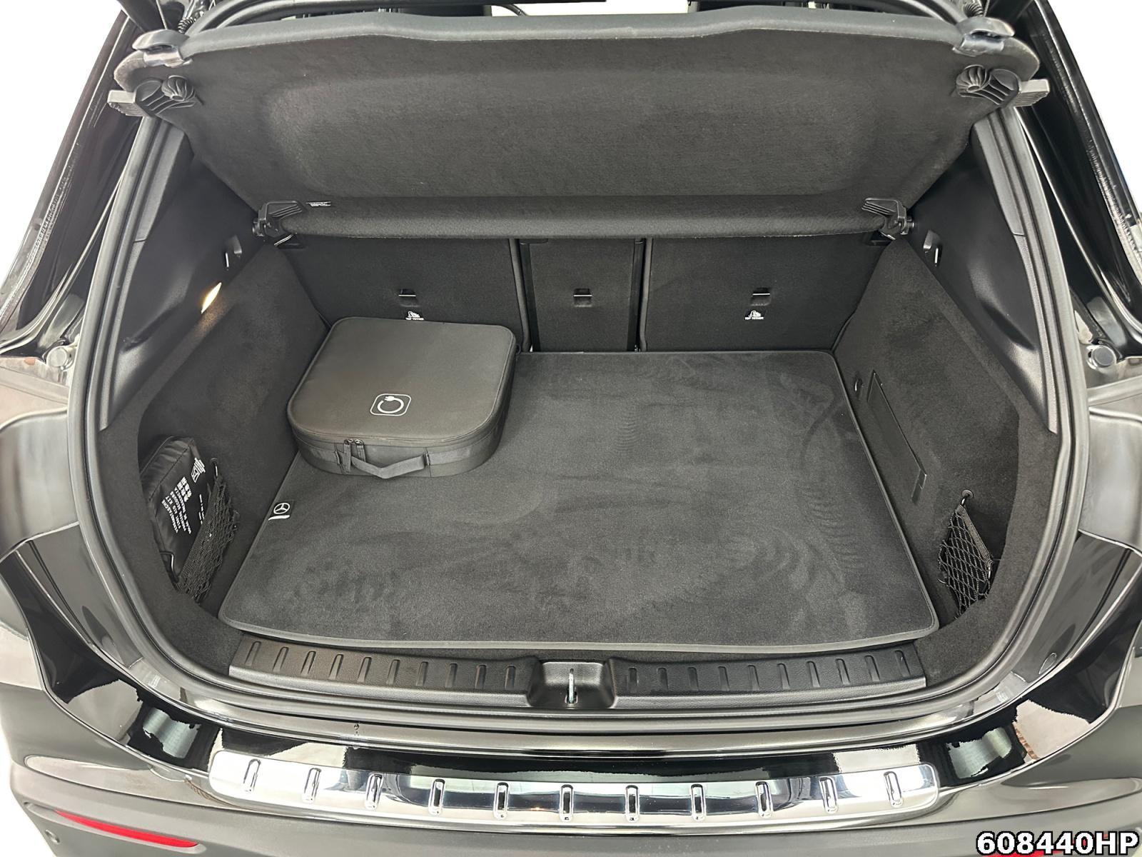 Fahrzeugabbildung Mercedes-Benz EQA AMG Night Ambiente Kamera CarPlay Totw.
