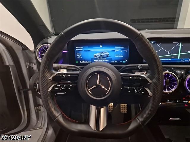 Fahrzeugabbildung Mercedes-Benz A 180 +360+AMG+KEYLESS+MOPF+NIGHT+