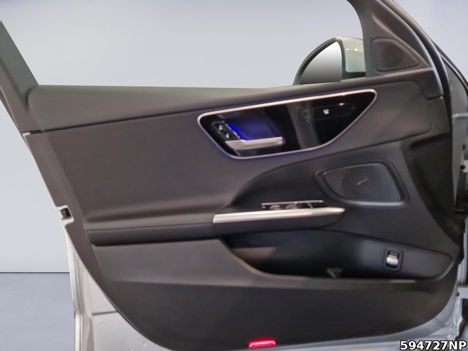 Fahrzeugabbildung Mercedes-Benz C 180 Avantgarde AHK 360° LED Ambiente CarPlay