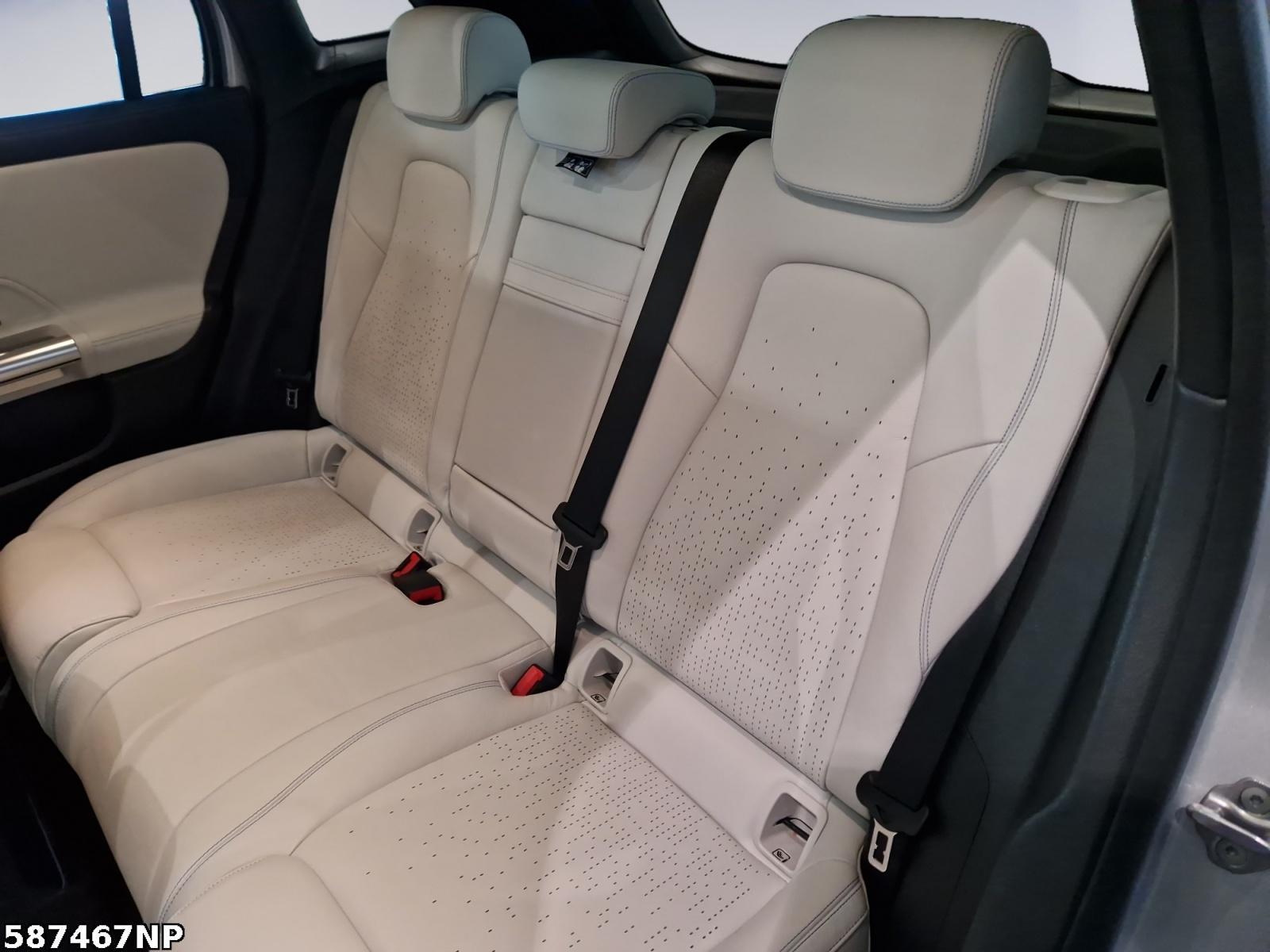 Fahrzeugabbildung Mercedes-Benz EQA Electric Art Edition 1 Ambi Sound Pano
