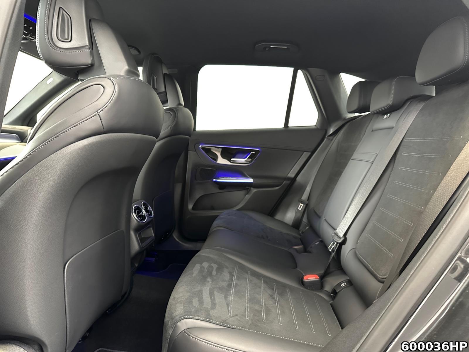 Fahrzeugabbildung Mercedes-Benz GLC 300 d 4M AMG AHK Distronic Digital-Light 360
