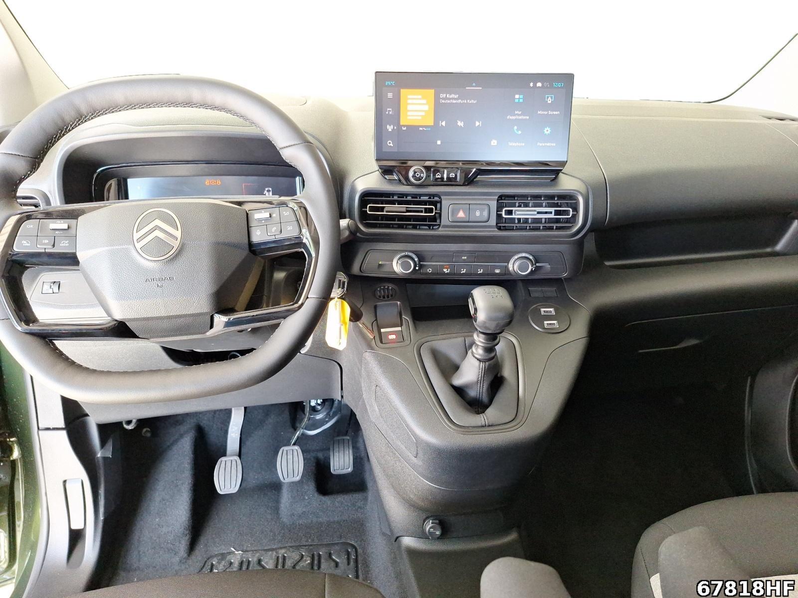 Fahrzeugabbildung Citroën Berlingo XL*7 Sitzer*Carplay*Kamera hinten
