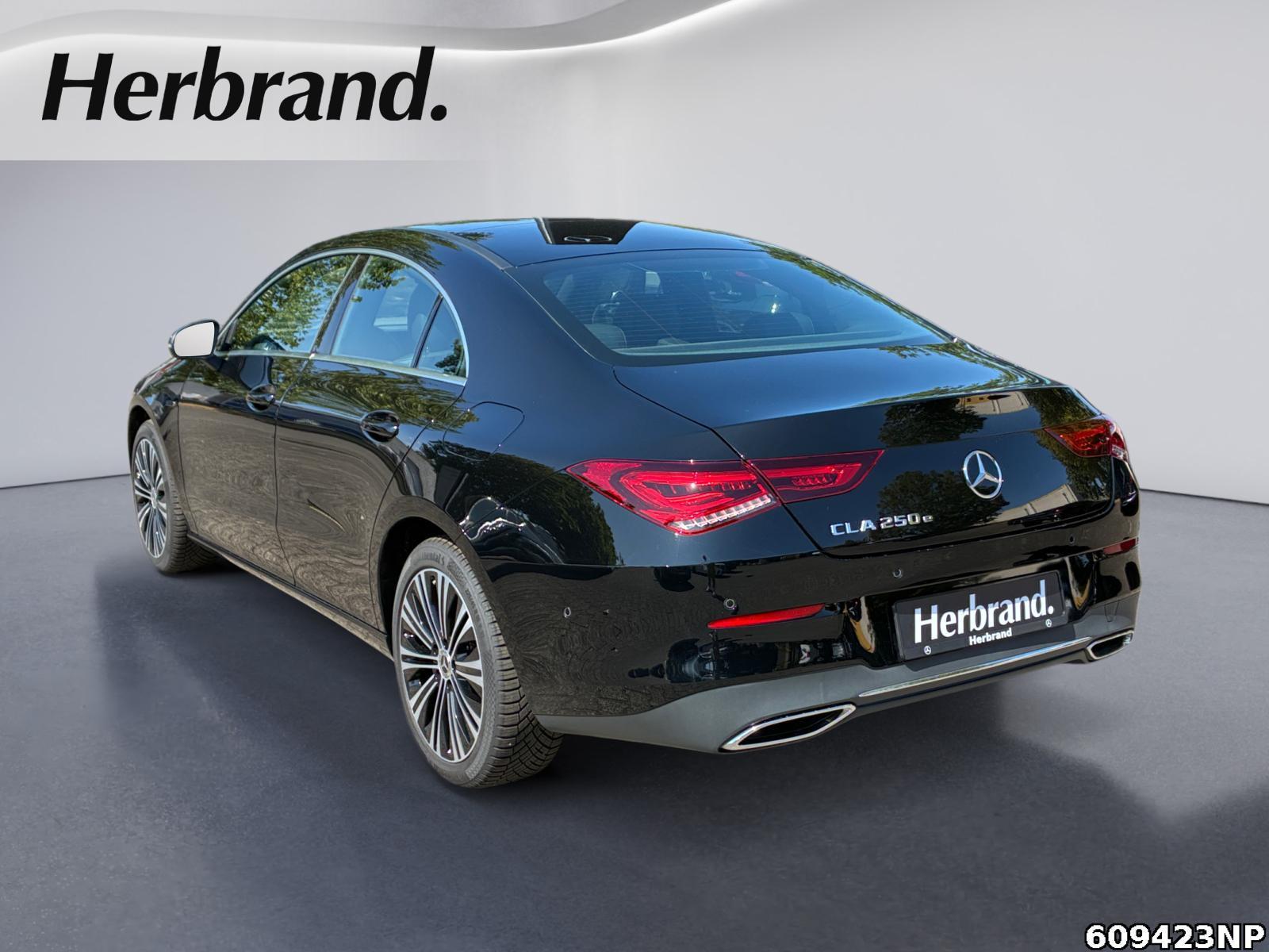 Fahrzeugabbildung Mercedes-Benz CLA 250 e Coupé Progressive Pano Carplay Ambient