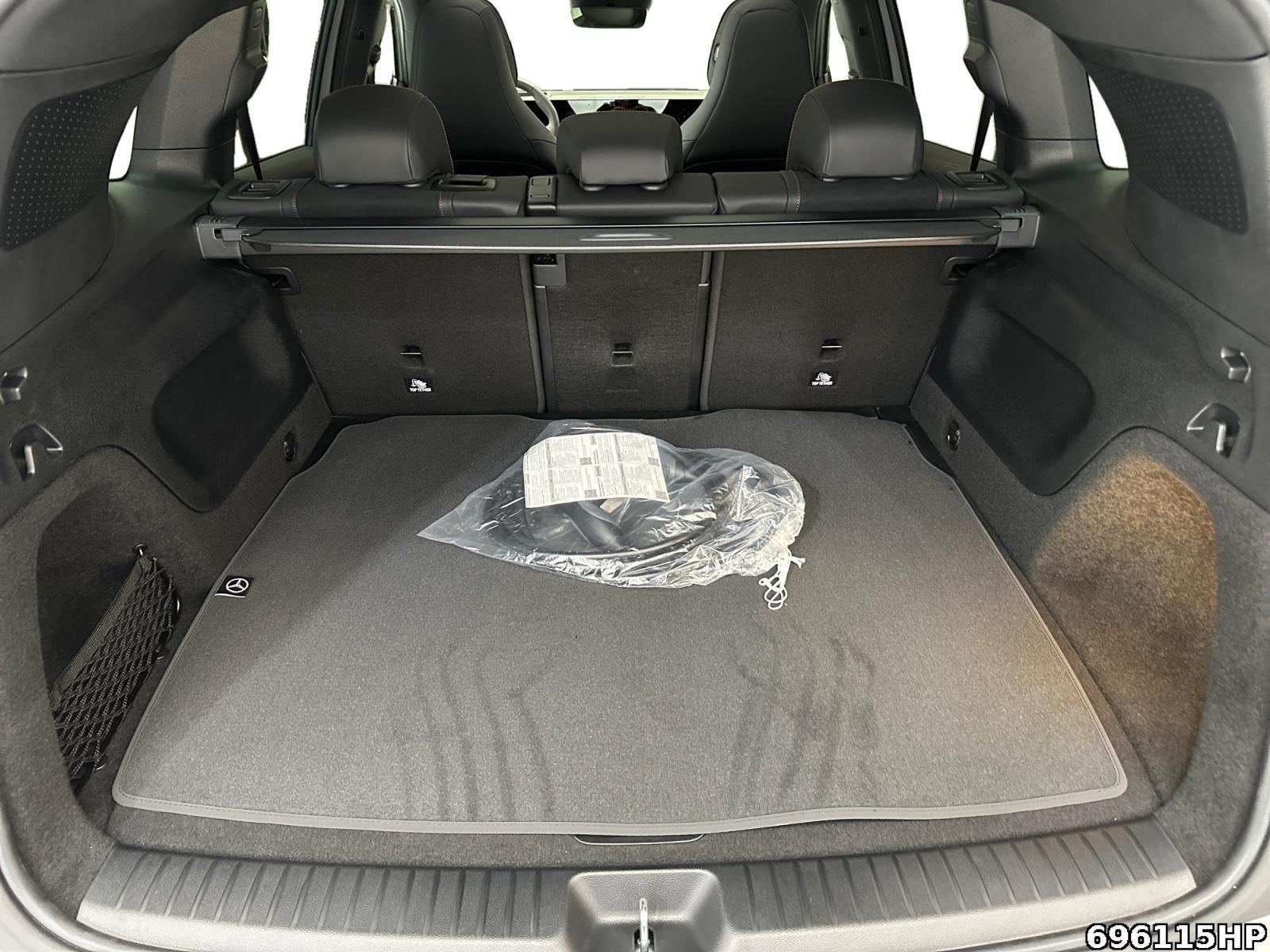 Fahrzeugabbildung Mercedes-Benz GLB 250 +AMG-LINE+NIGHT+BURMESTER+HEAD-UP+