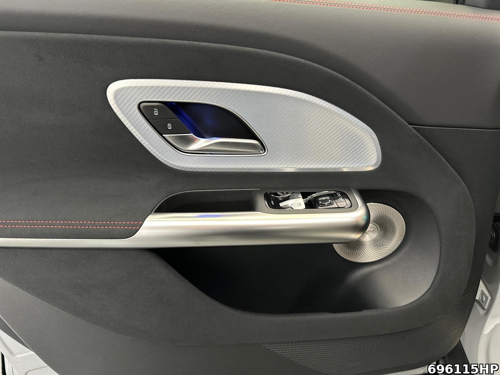 Fahrzeugabbildung Mercedes-Benz GLB 250 +AMG-LINE+NIGHT+BURMESTER+HEAD-UP+
