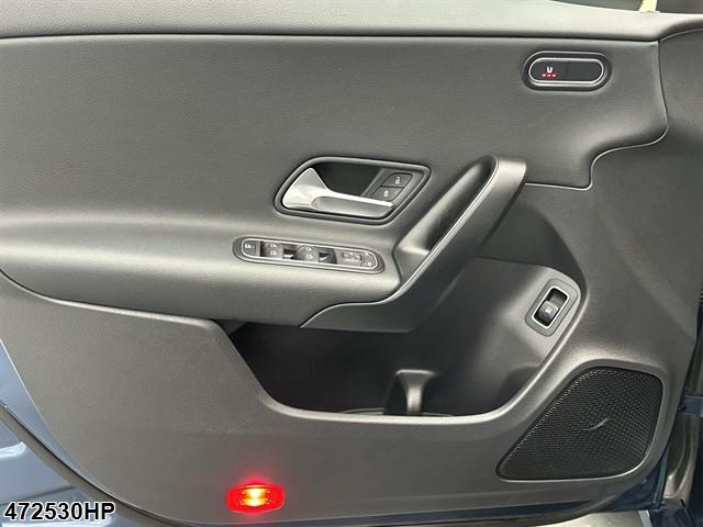 Fahrzeugabbildung Mercedes-Benz CLA 250 Shooting Brake e *Soundsystem Kamera