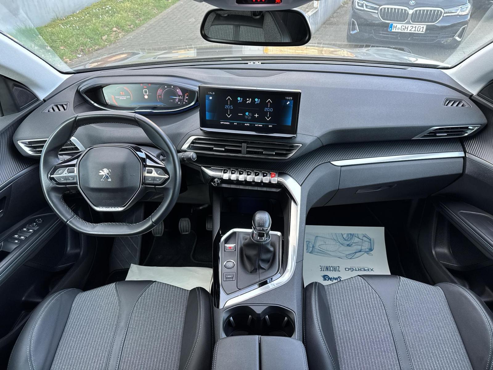 Fahrzeugabbildung Peugeot 5008 Allure 7 SITZER+NAVI+CARPLAY