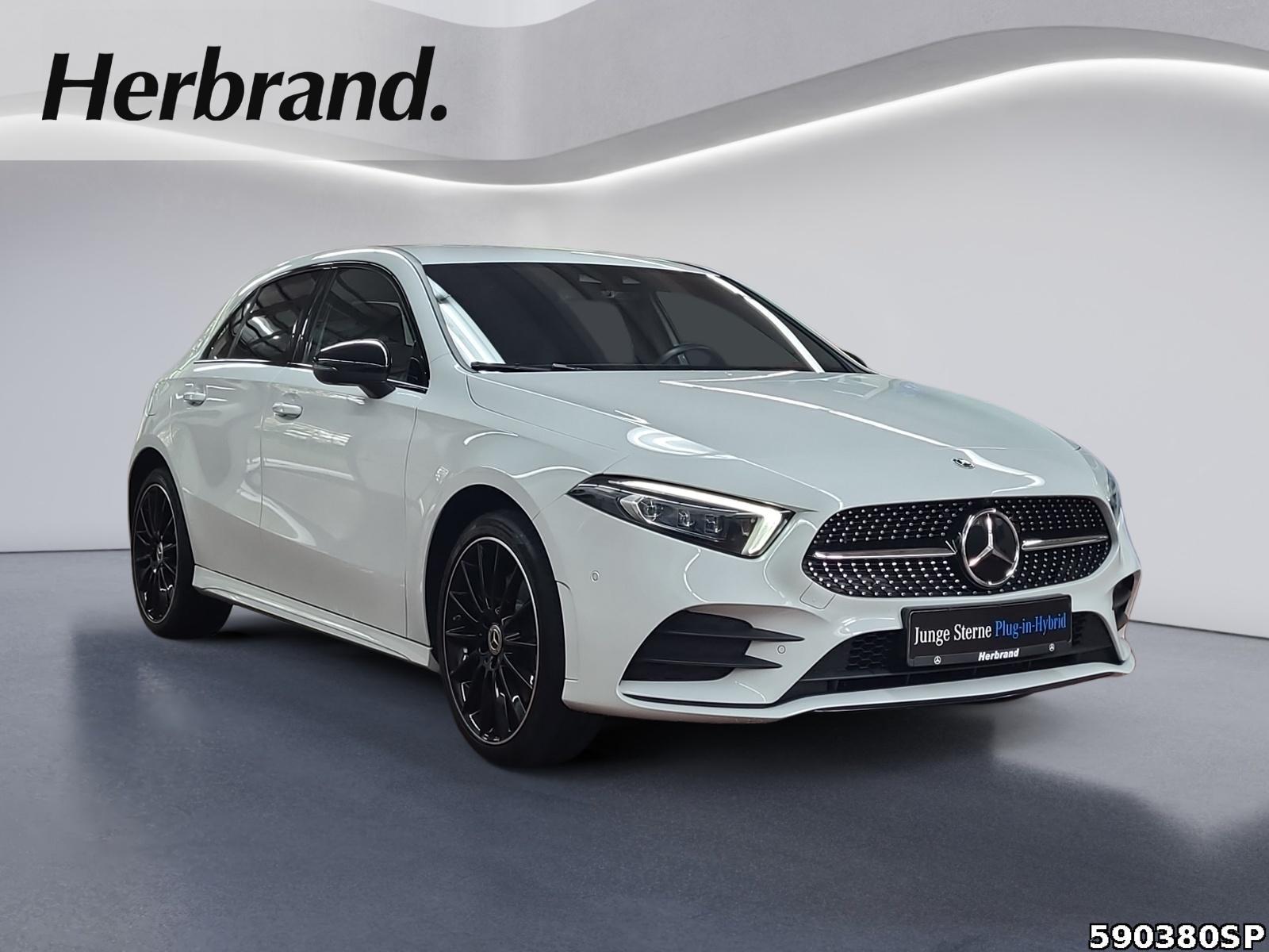 Fahrzeugabbildung Mercedes-Benz A 250 AMG MultiBeam 360° 19
