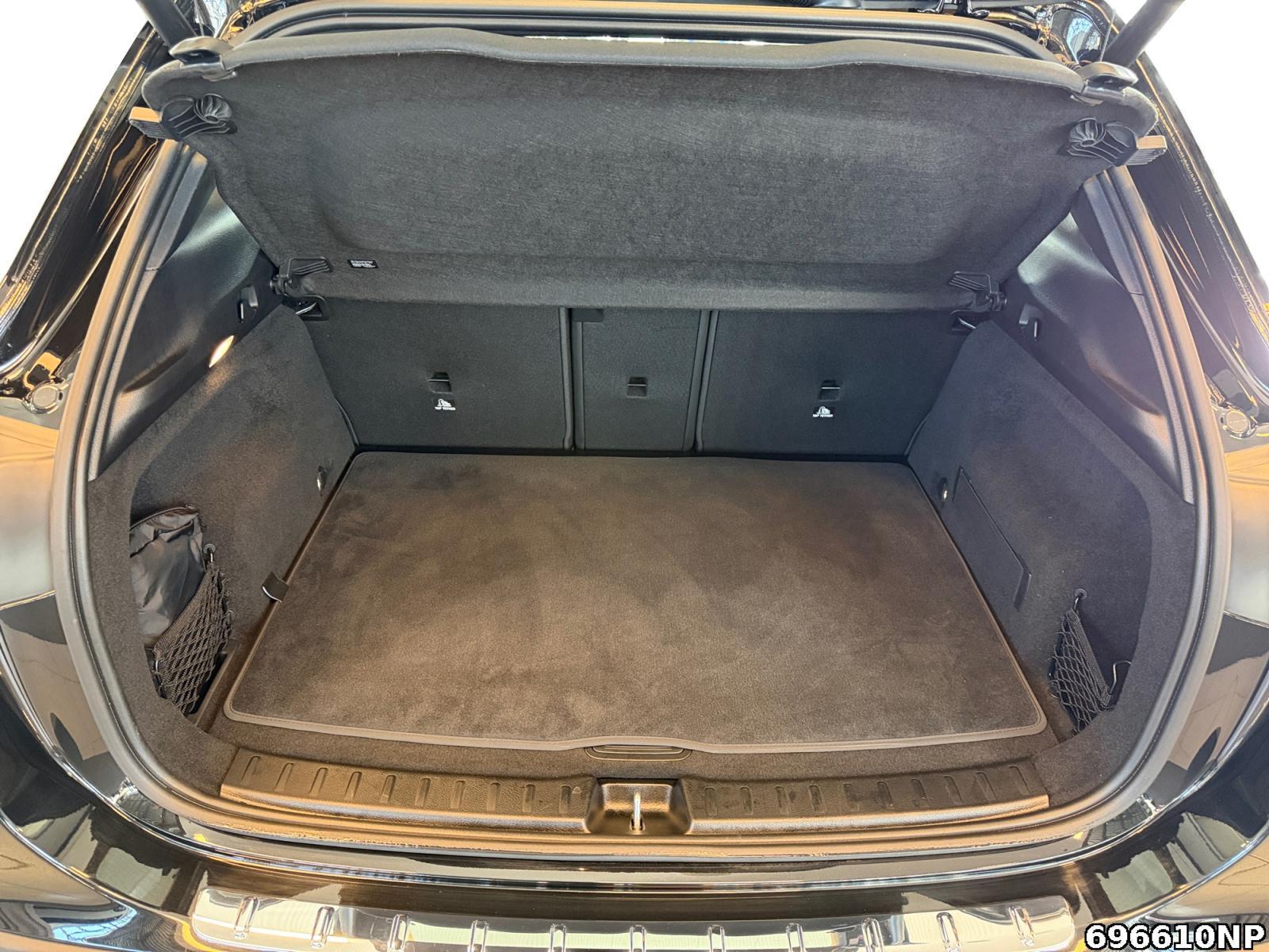 Fahrzeugabbildung Mercedes-Benz GLA 200 d Progressive AHK Distronic Kamera