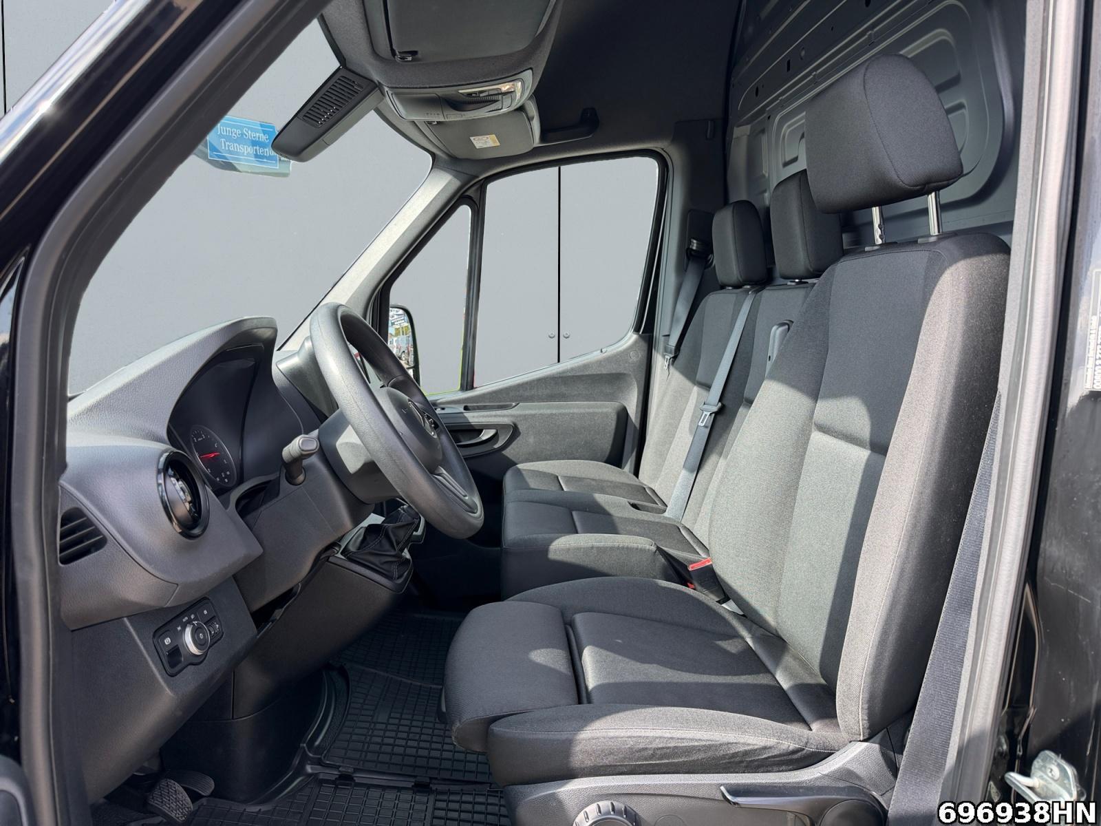 Fahrzeugabbildung Mercedes-Benz Sprinter 317 CDI MBUX*KLIMA*RFK*AHK*SHZ*270HT*