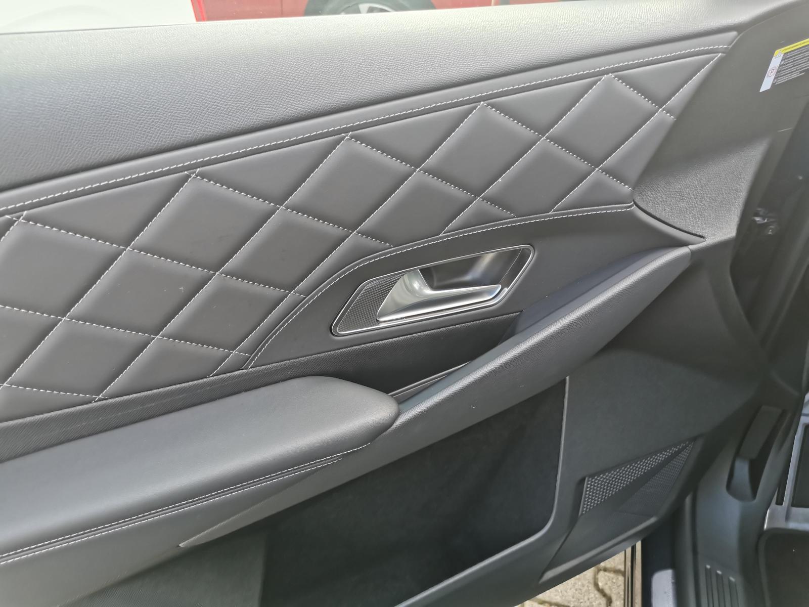 Fahrzeugabbildung DS Automobiles DS7 Crossback 1.5 BlueHDi 130 FAP, Bastille+