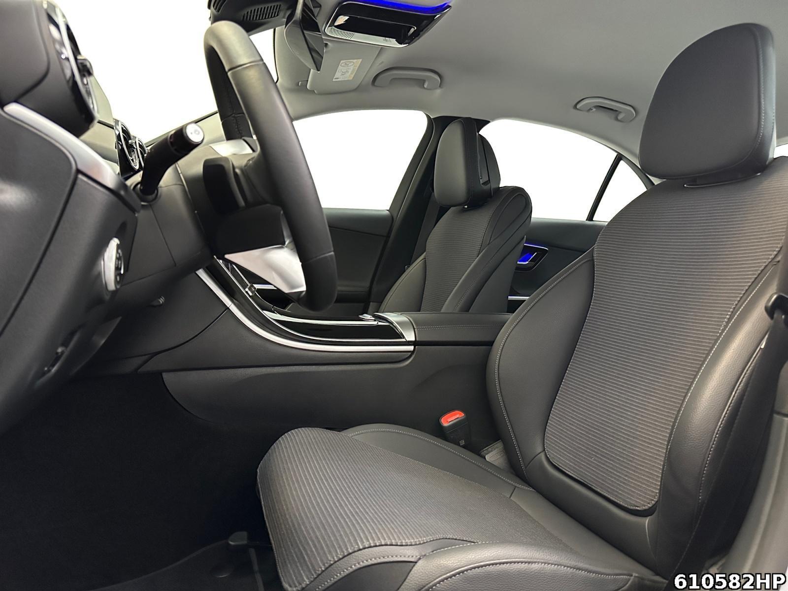 Fahrzeugabbildung Mercedes-Benz C 220 d Avantgarde Kamera Totw Ambiente CarPlay