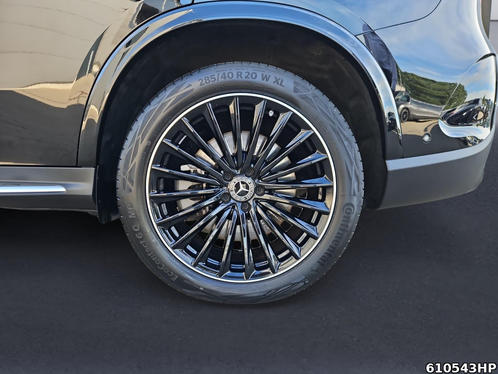 Fahrzeugabbildung Mercedes-Benz GLC 300 e 4M AMG Line Panorama Burmester AHK 20
