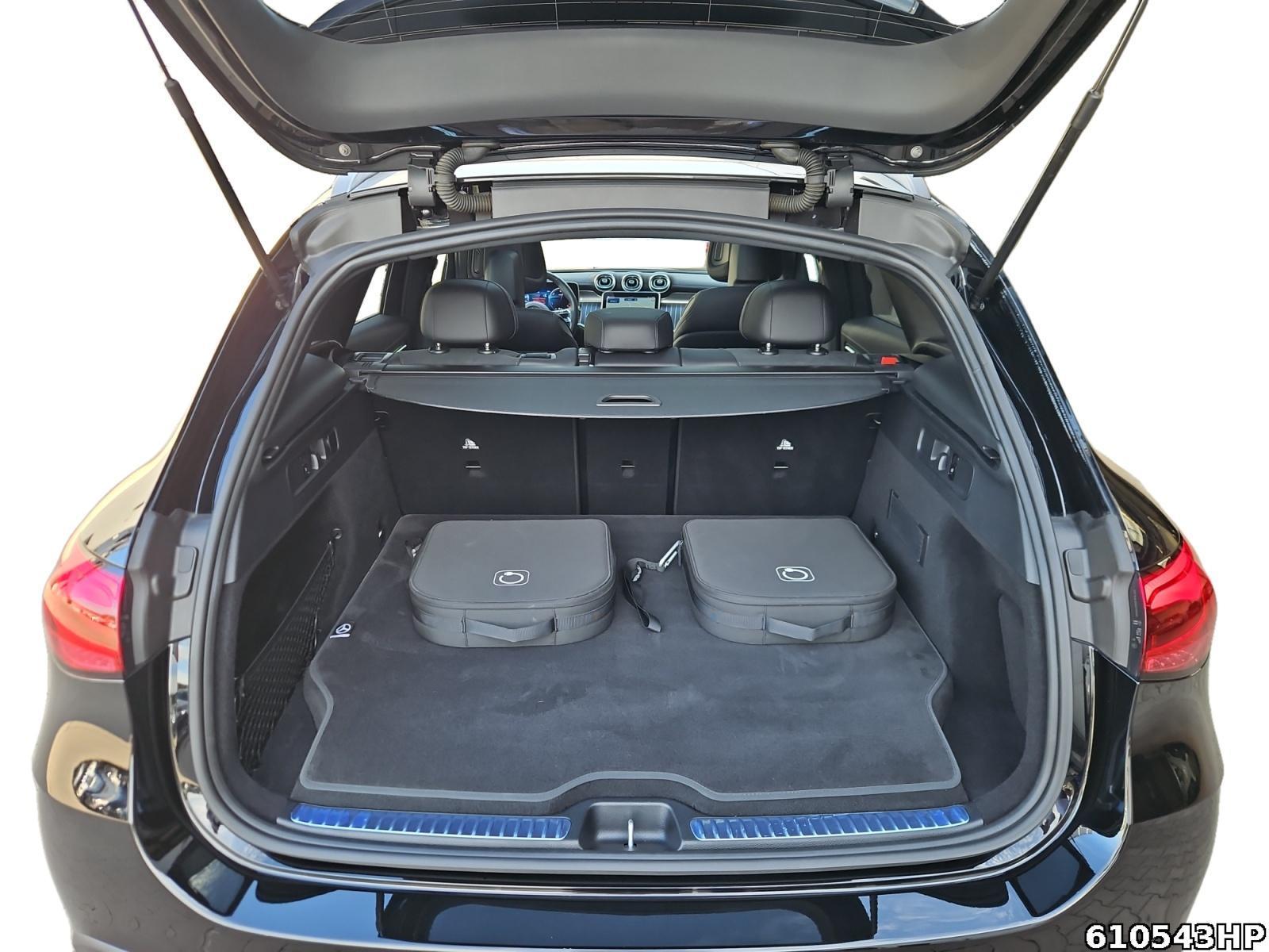 Fahrzeugabbildung Mercedes-Benz GLC 300 e 4M AMG Line Panorama Burmester AHK 20