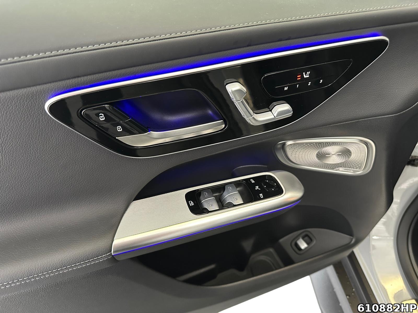 Fahrzeugabbildung Mercedes-Benz GLC 300 de 4M AMG AHK Distronic Burmester 360°