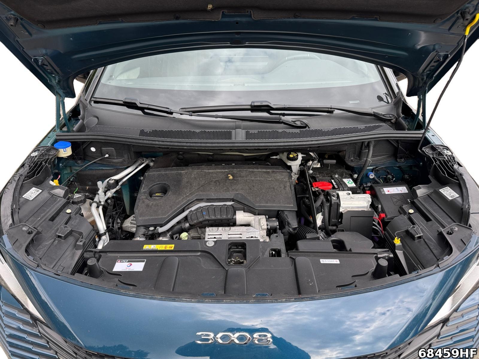 Fahrzeugabbildung Peugeot 3008 1.2 Hybrid 136 GT (EURO 6d)