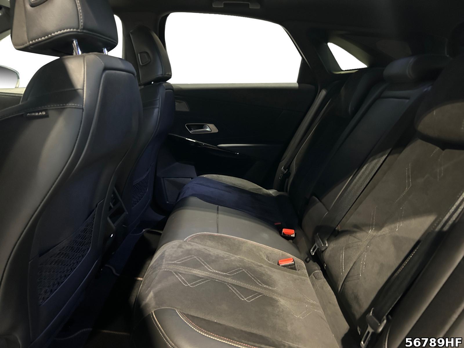 Fahrzeugabbildung DS Automobiles DS7 Crossback Performance Line