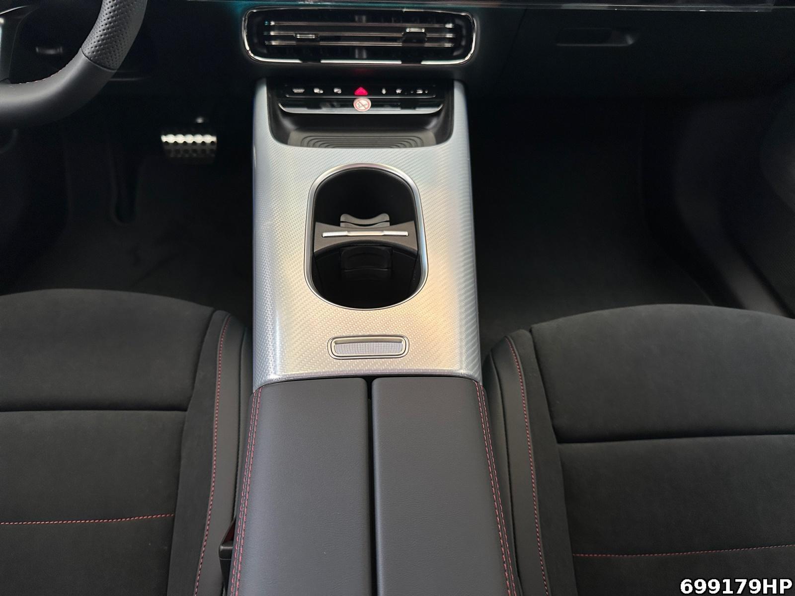 Fahrzeugabbildung Mercedes-Benz CLA 220 Shooting Brake +AMG+NIGHT+SUPERSCREEN+PREMIUM+360°+