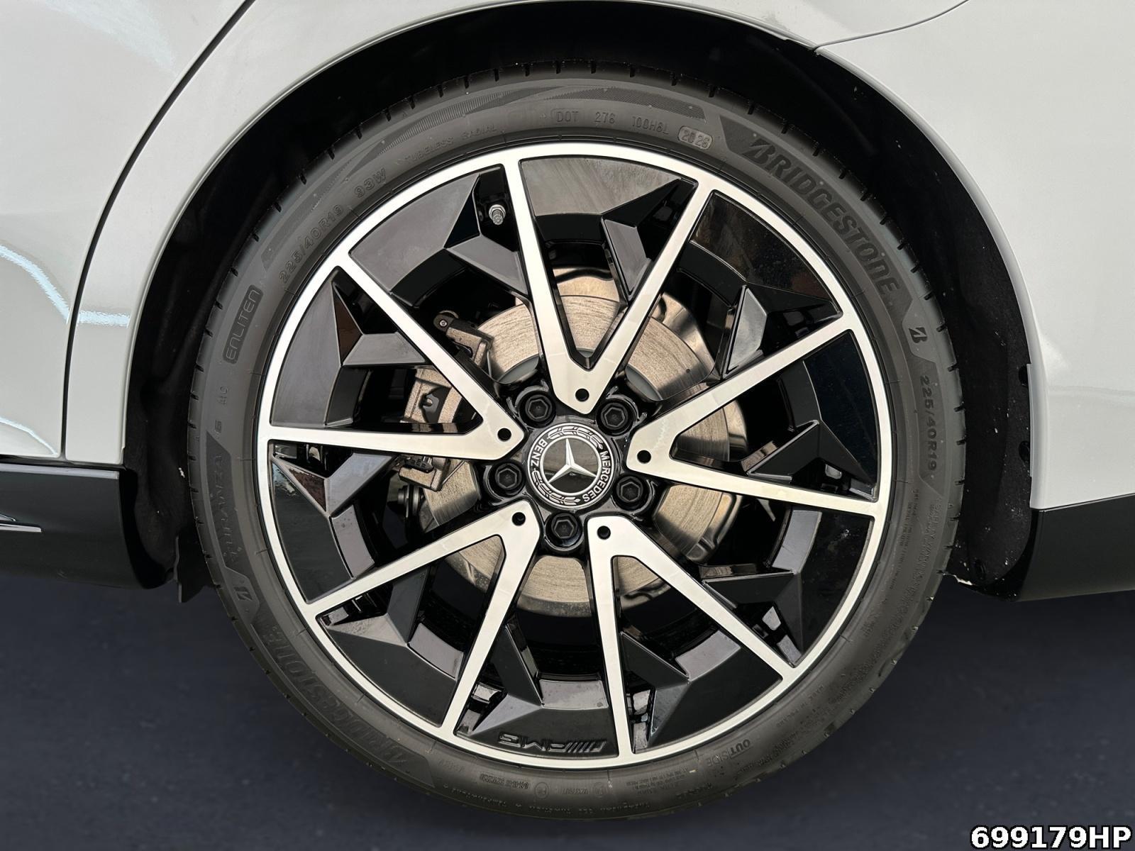 Fahrzeugabbildung Mercedes-Benz CLA 220 Shooting Brake +AMG+NIGHT+SUPERSCREEN+PREMIUM+360°+