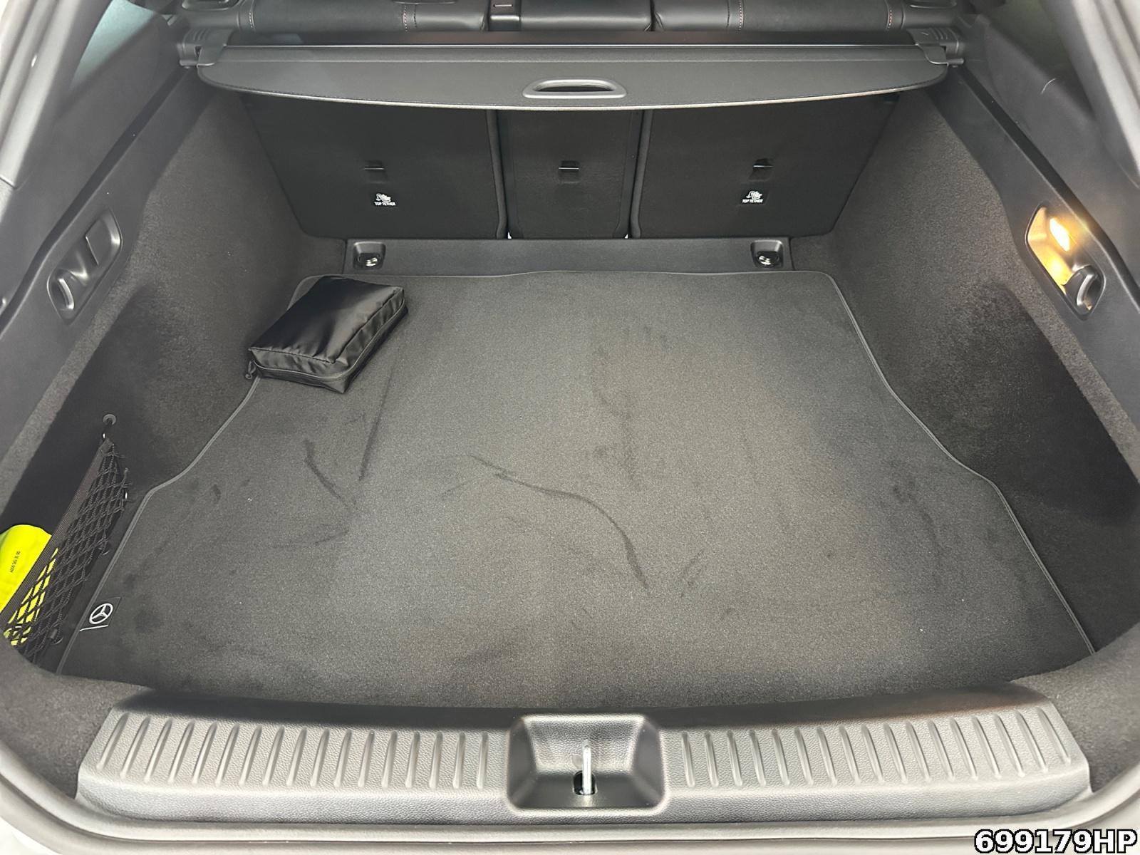 Fahrzeugabbildung Mercedes-Benz CLA 220 Shooting Brake +AMG+NIGHT+SUPERSCREEN+PREMIUM+360°+