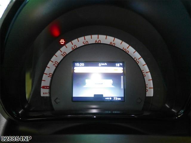 Fahrzeugabbildung Smart ForTwo EQ 22kW-LADER+LED+PANO+SITZHEIZUNG+NAVI++