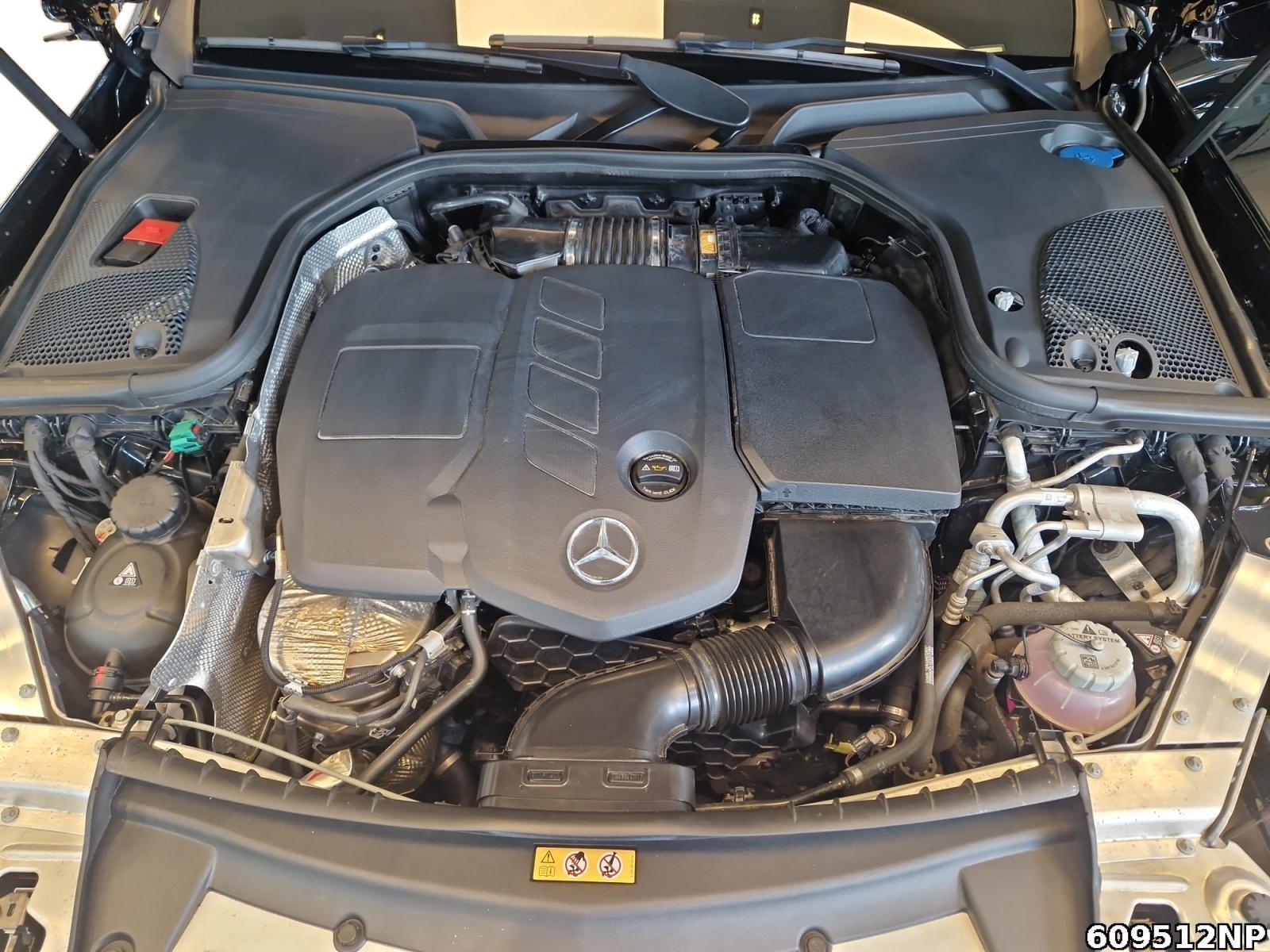 Fahrzeugabbildung Mercedes-Benz E 300 AMG AHK Night Head-up Burmester Memory
