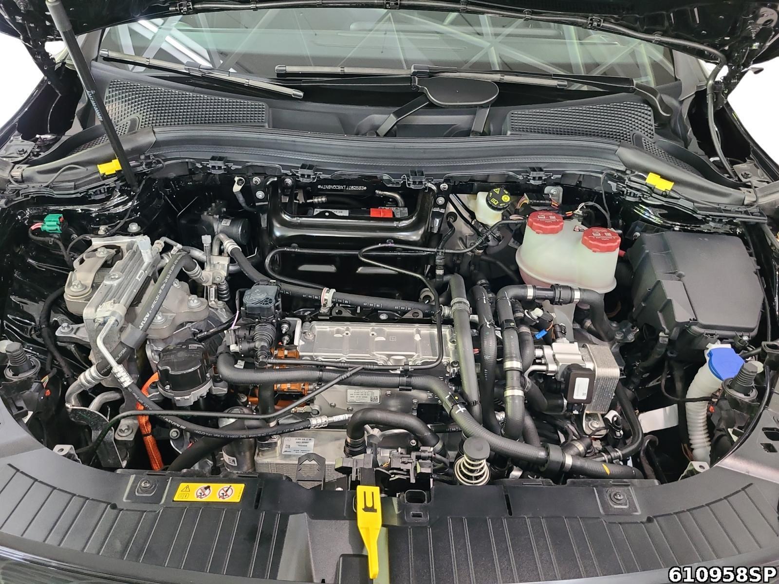 Fahrzeugabbildung Mercedes-Benz EQA AMG Pano Kamera LenkradhzgAmbiente LED