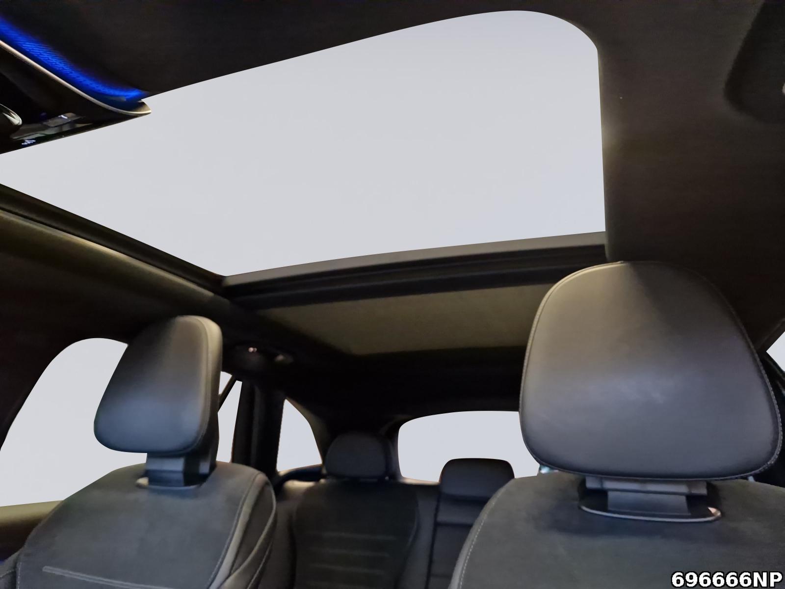 Fahrzeugabbildung Mercedes-Benz GLC 300 e 4matic AMG Line AHK Airmatic Pano 20