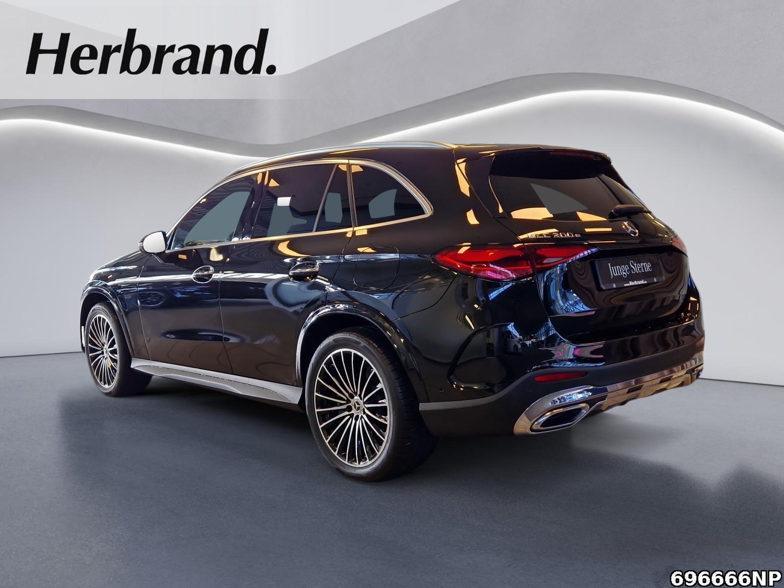 Fahrzeugabbildung Mercedes-Benz GLC 300 e 4matic AMG Line AHK Airmatic Pano 20