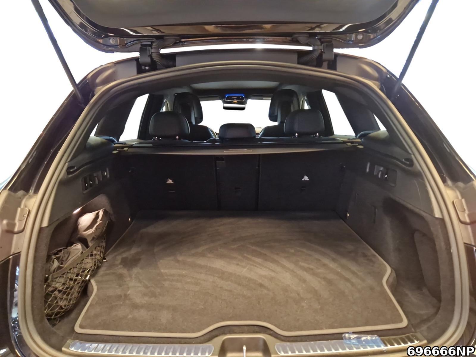 Fahrzeugabbildung Mercedes-Benz GLC 300 e 4matic AMG Line AHK Airmatic Pano 20
