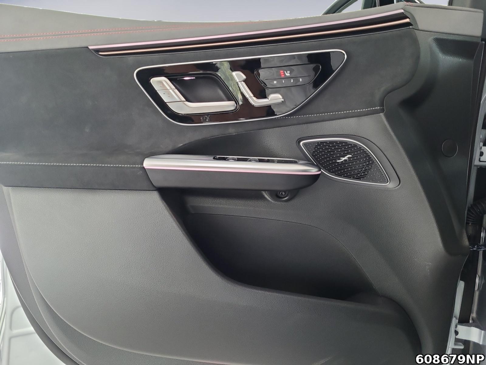 Fahrzeugabbildung Mercedes-Benz EQE SUV 350+ AMG AHK 360° NIGHT MEMORY DISTRONIC