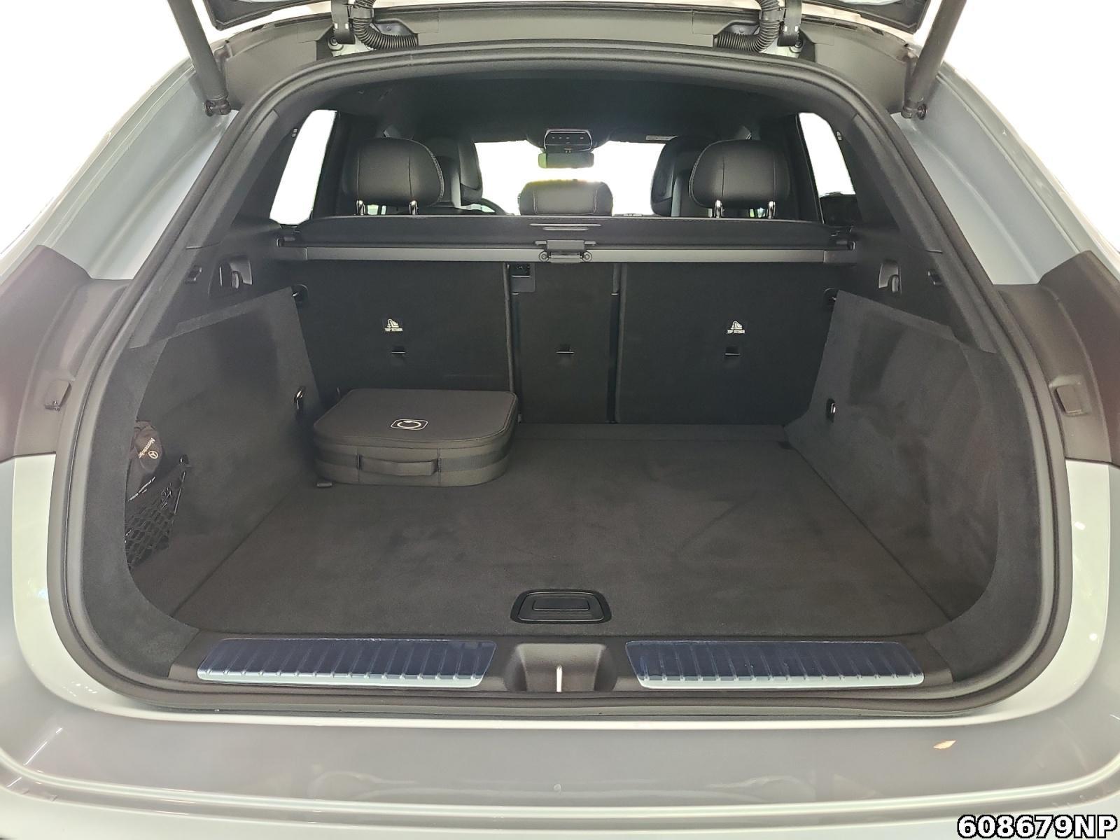 Fahrzeugabbildung Mercedes-Benz EQE SUV 350+ AMG AHK 360° NIGHT MEMORY DISTRONIC