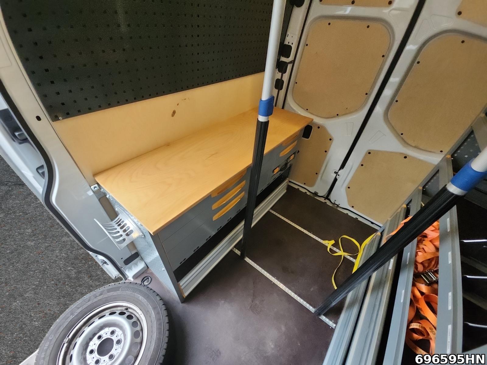 Fahrzeugabbildung Mercedes-Benz Sprinter 215/315 Kasten*L2H2*Sortimo*LED*Distro