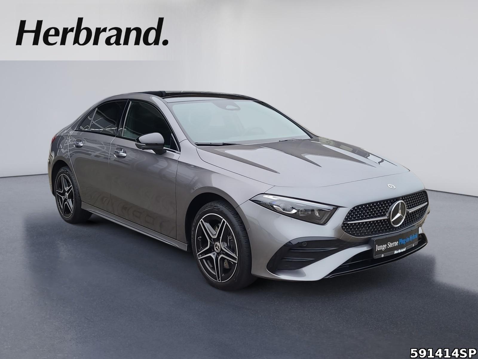 Fahrzeugabbildung Mercedes-Benz A 250 AMG Limousine Night Pano Multibeam 360°