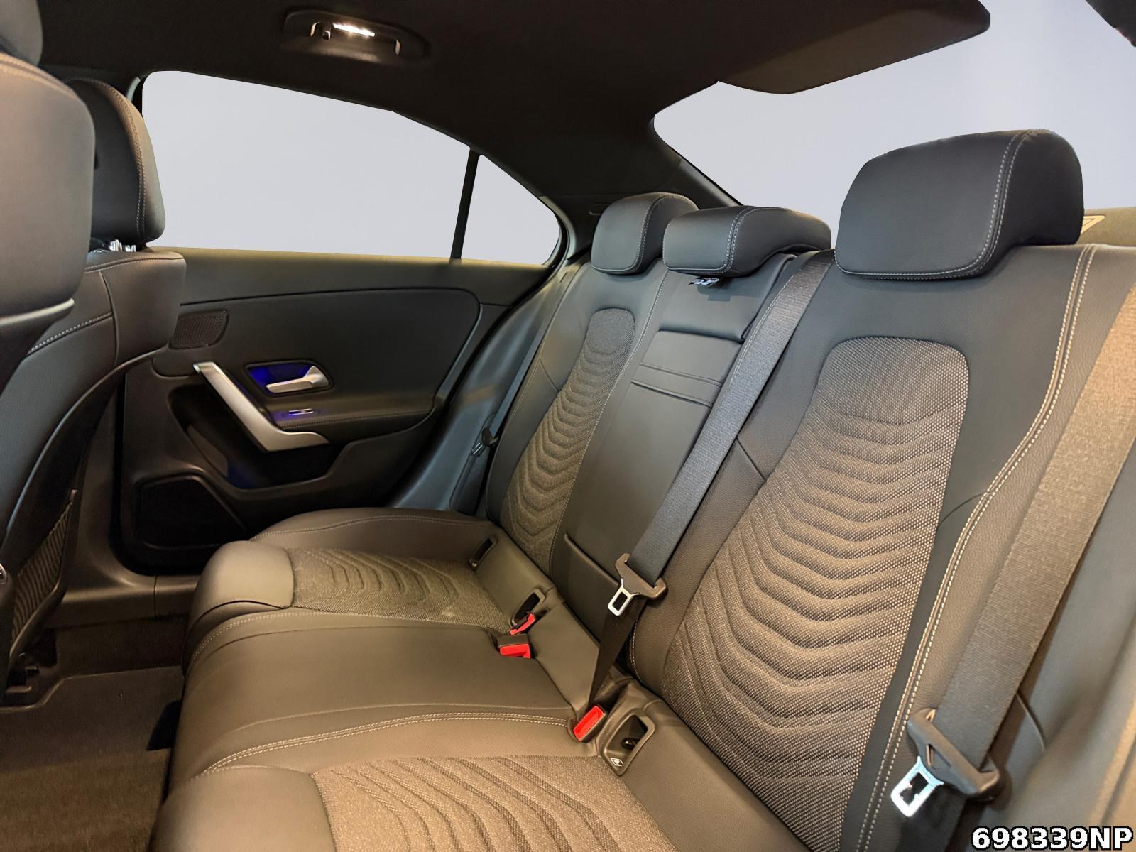 Fahrzeugabbildung Mercedes-Benz A 200 Limousine PROGRESSIVE+NIGHT+STNDHZG+MEMORY