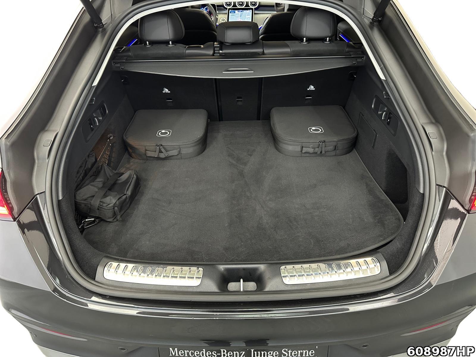 Fahrzeugabbildung Mercedes-Benz GLC 400 e 4M AMG Coupé Premium Plus AHK 20