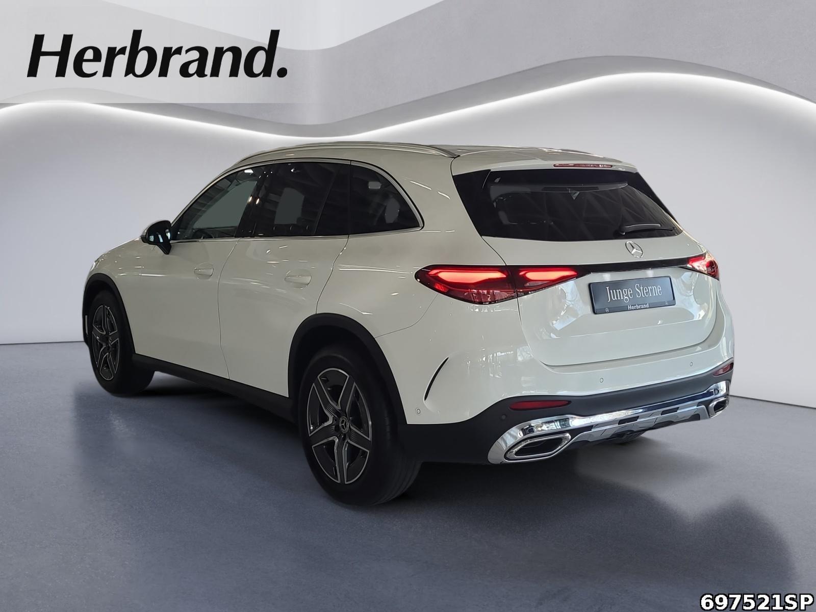 Fahrzeugabbildung Mercedes-Benz GLC 200 4M AMG AHK Pano 360° Ambiente KEYLESS