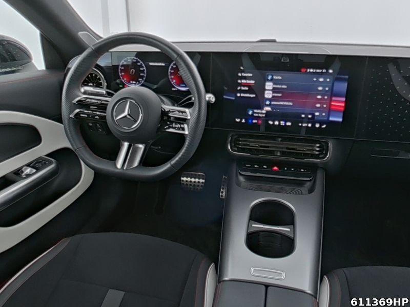 Fahrzeugabbildung Mercedes-Benz CLA 250 AMG Distronic Night Panorama 19