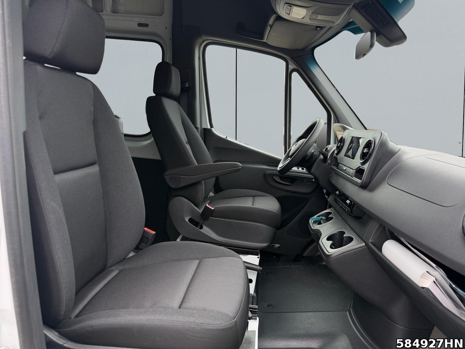 Fahrzeugabbildung Mercedes-Benz Sprinter 317 CDI *Mixto*AHK 2,8t*Navi*360°Kamera