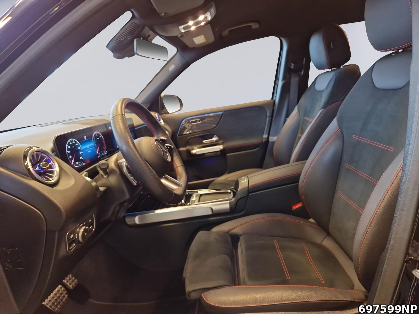 Fahrzeugabbildung Mercedes-Benz GLB 200 d AMG AHK Multibeam Distronic Keyless-GO