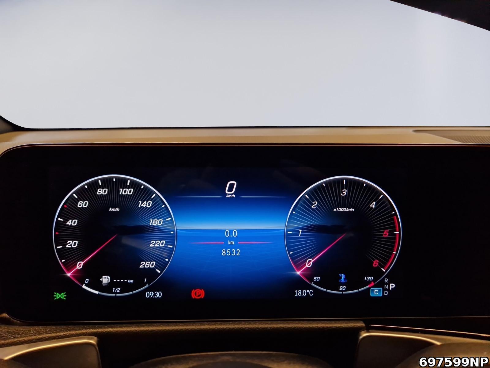 Fahrzeugabbildung Mercedes-Benz GLB 200 d AMG AHK Multibeam Distronic Keyless-GO