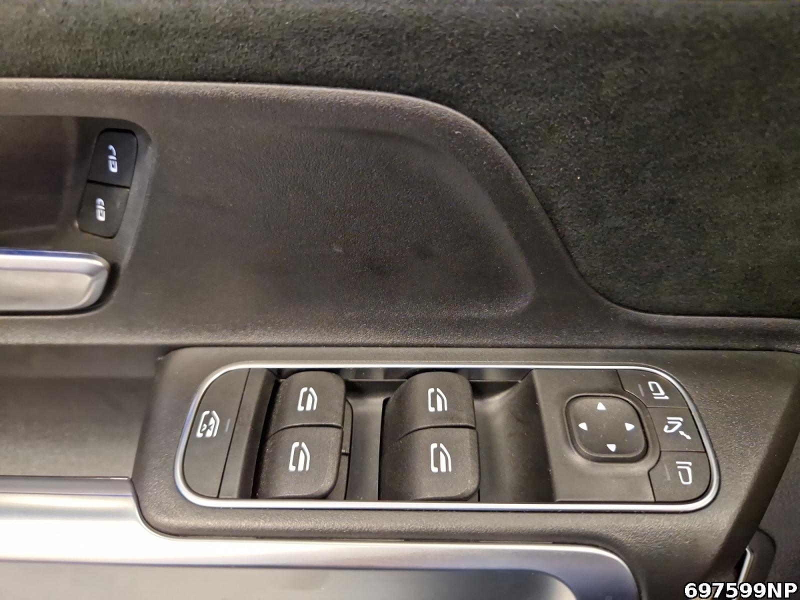 Fahrzeugabbildung Mercedes-Benz GLB 200 d AMG AHK Multibeam Distronic Keyless-GO