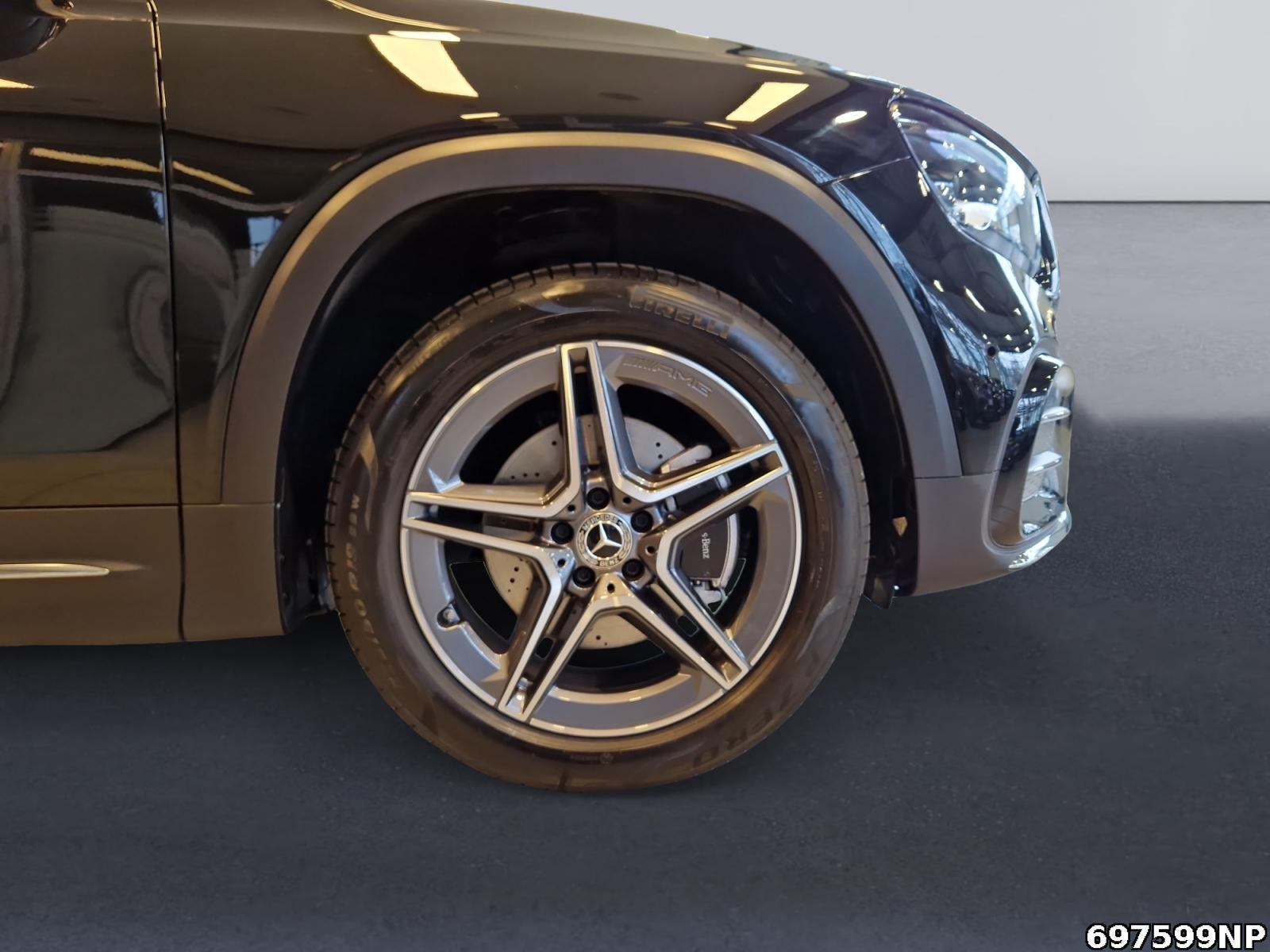 Fahrzeugabbildung Mercedes-Benz GLB 200 d AMG AHK Multibeam Distronic Keyless-GO