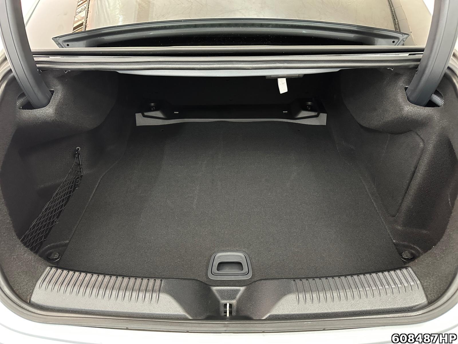 Fahrzeugabbildung Mercedes-Benz CLS 400 AMG Line AHK Head-up Burmester Night 360